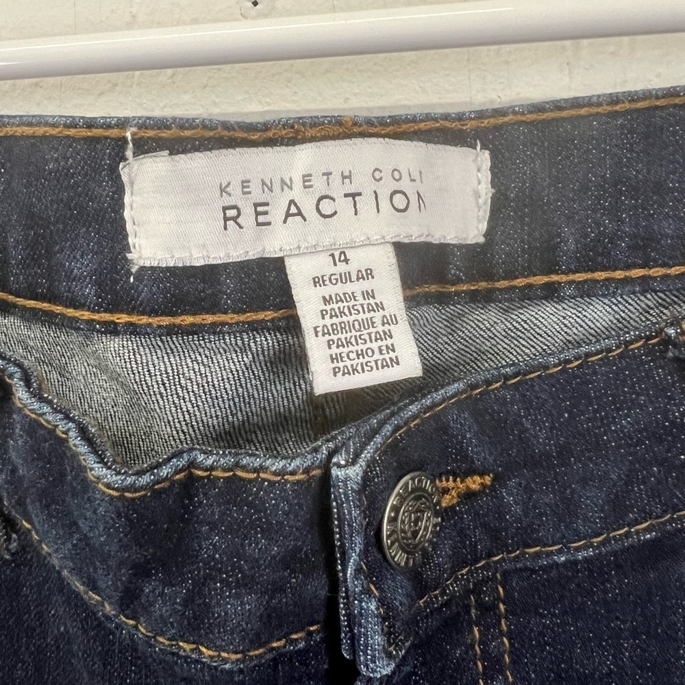 JEANS - Picture 2 of 3